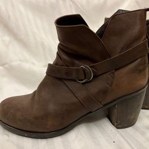 Brown Coclico ankle boots, used but with a lot of life yet